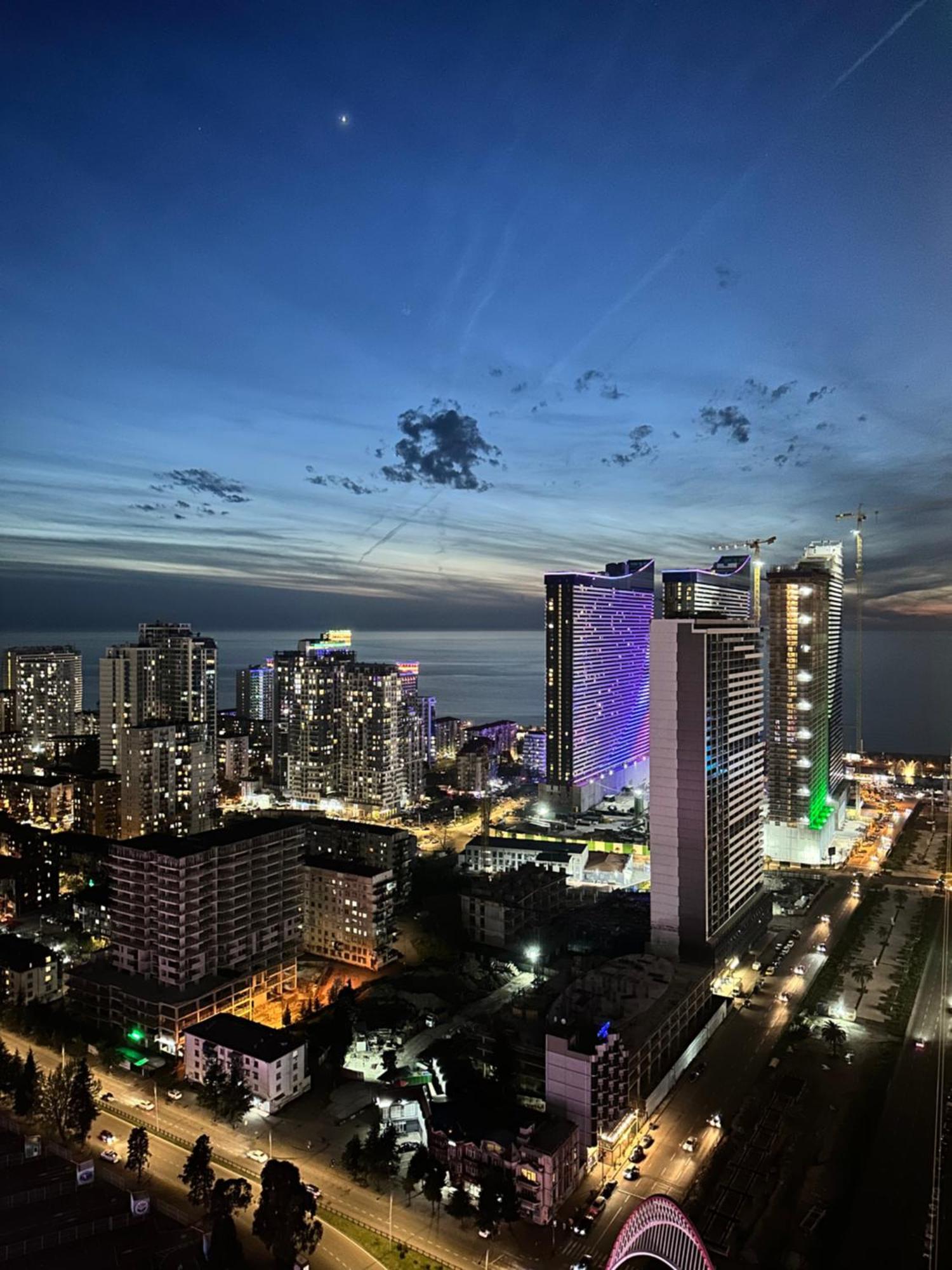 Batumi Orbi City Apart Hotel Екстер'єр фото